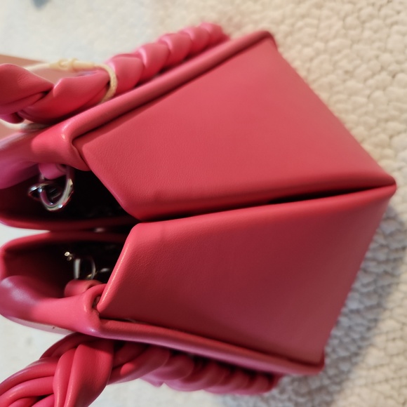 MADISON WEST Fuchsia Mini Bag with Braided handle & chain strap NWT - Picture 15 of 16